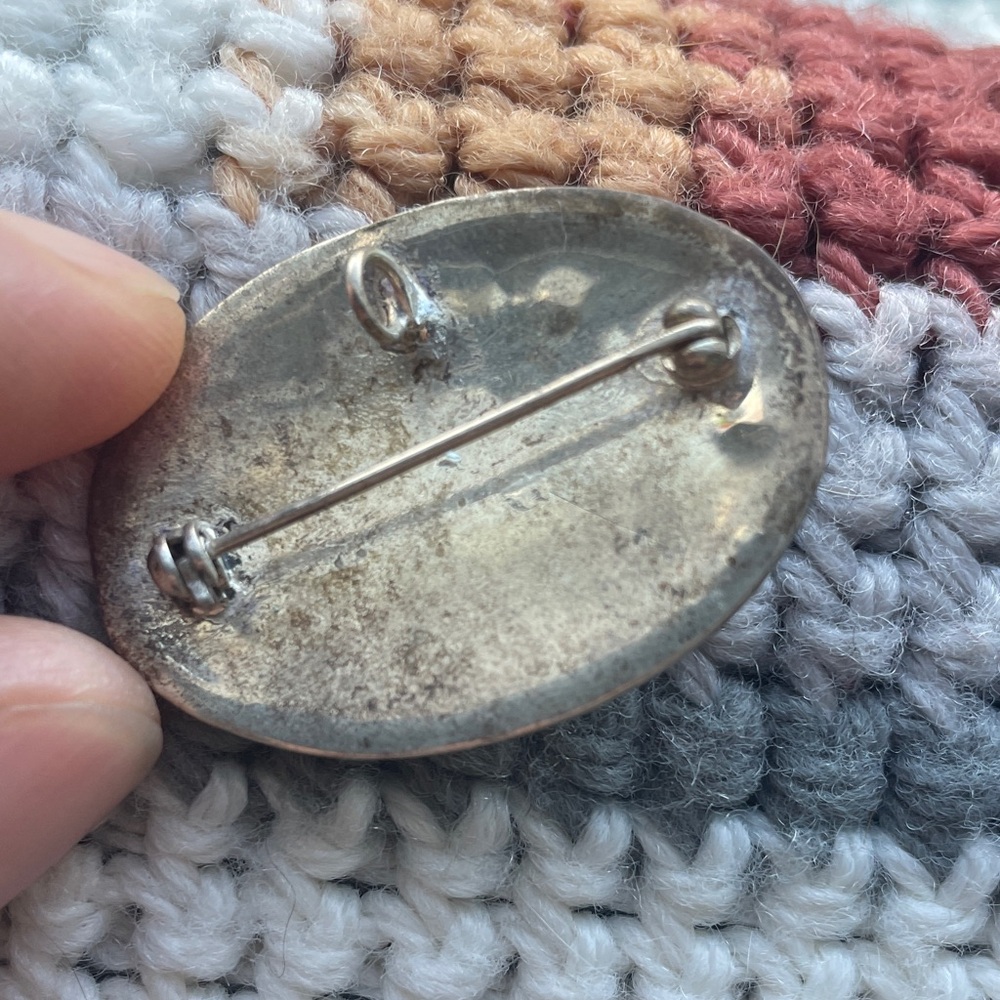 Oval Mother-of-Pearl Flower Brooch/Pendant - Picture 3 of 7